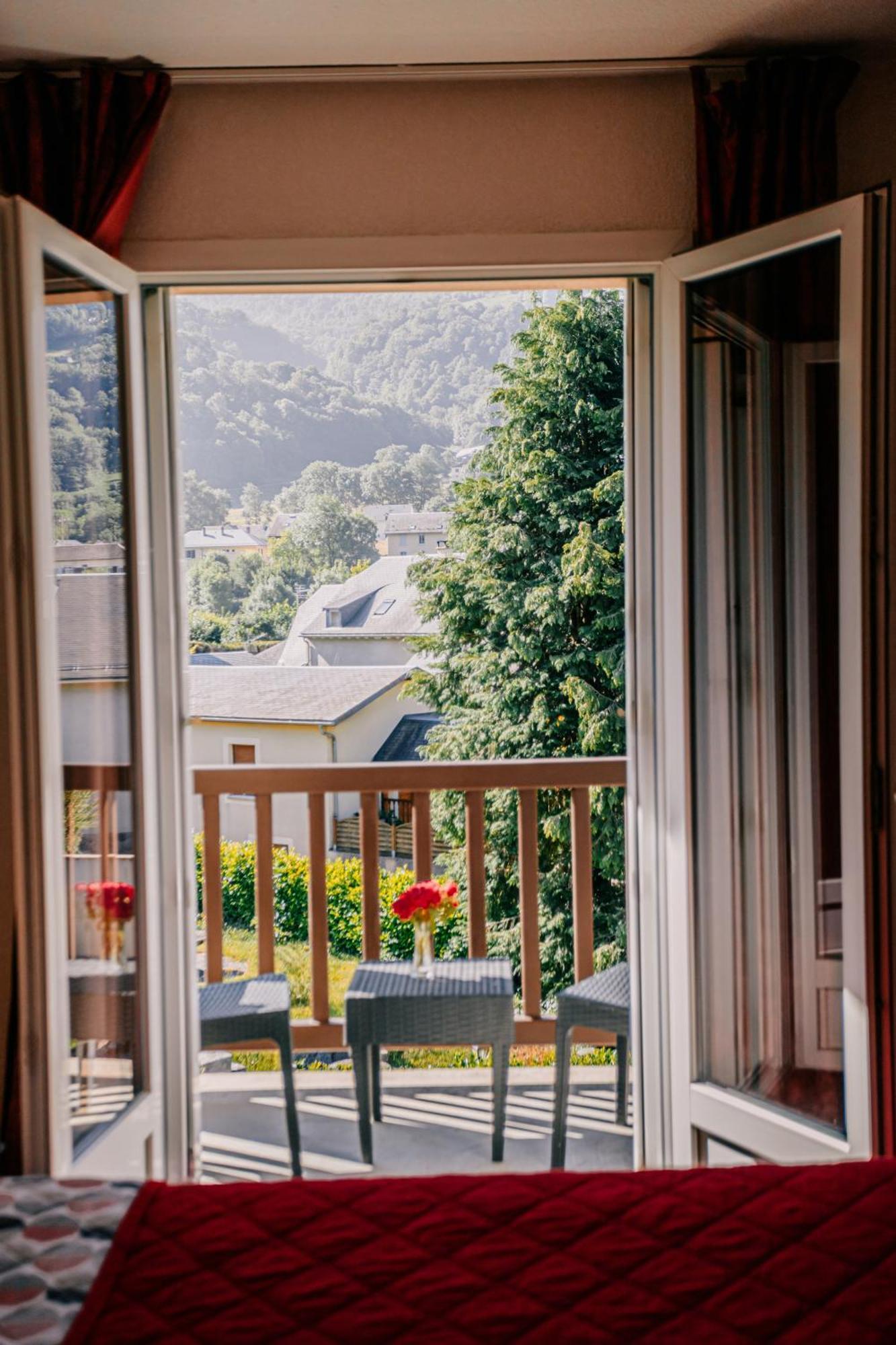 Hôtel Le Montaigu Luz-Saint-Sauveur Exterior foto